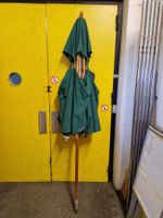 2 Vida XL und S Sonnenschirme  220cm hoch  3 M Spannweite