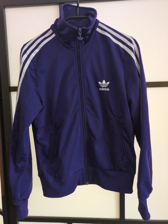 Adidas Trainingsjacke lila Grösse 42 guter Zustand