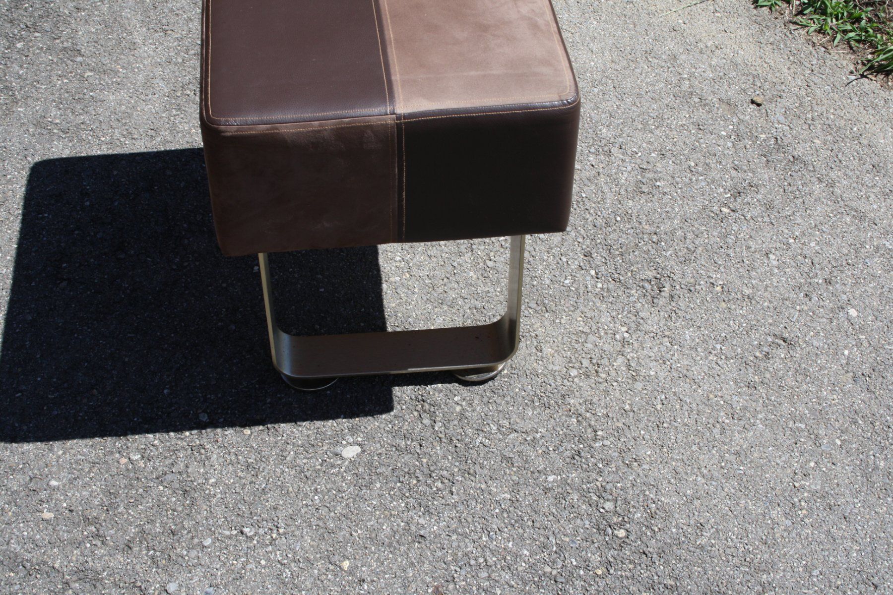 Sgabelli: HOCKER MASSIVER SCHWERER HOCKER – Usato da Wauwil venduto da Pneuedy 9