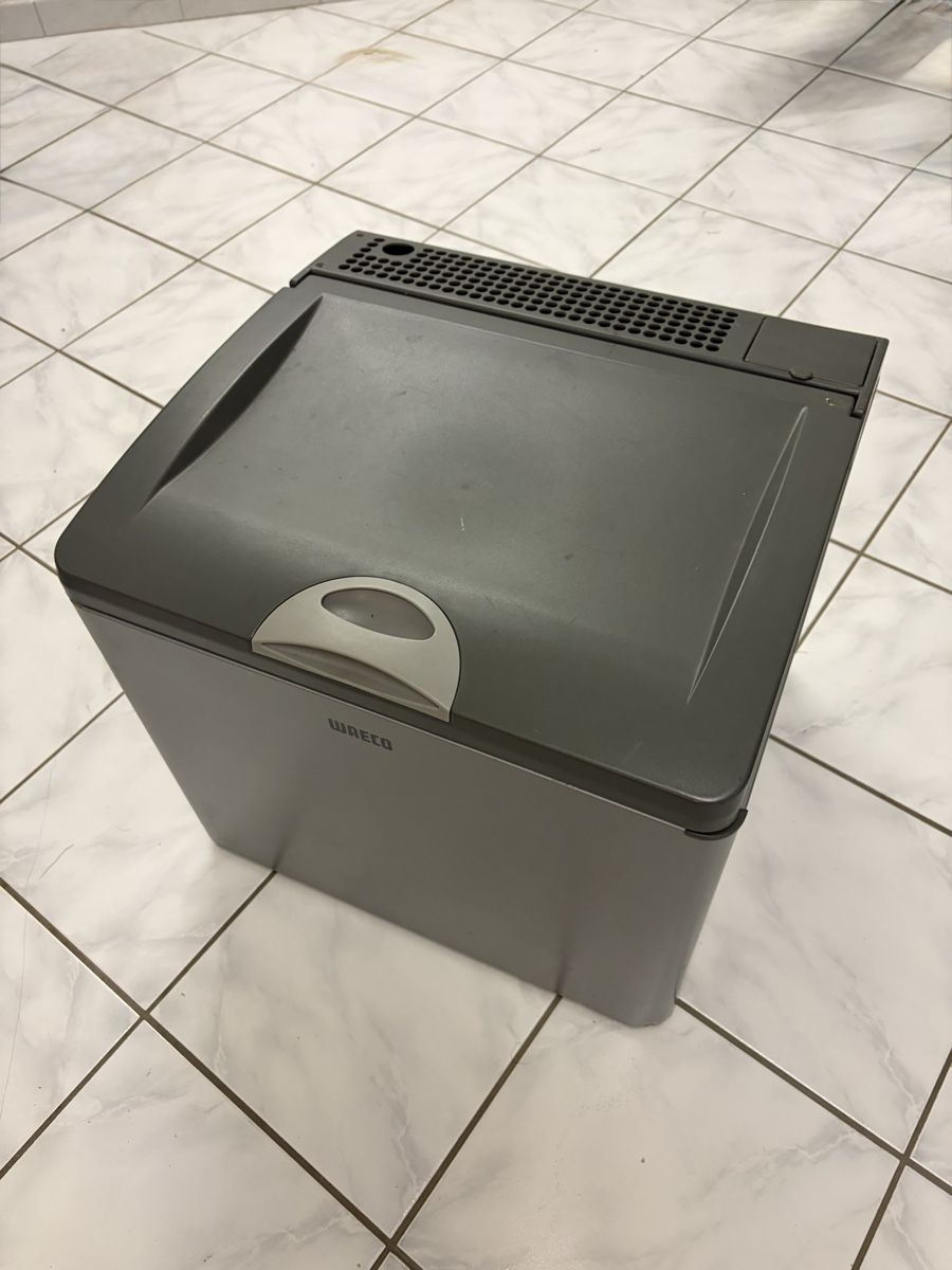 Waeco Frigoriferi & Refrigeratori: Kühlbox WAECO – Usato da Kollbrunn venduto da Zubi81