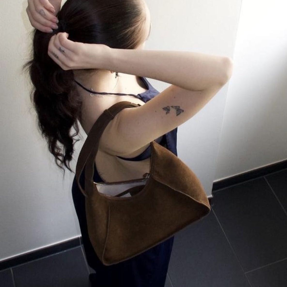 Borse da donna: Brown Suede Bag – Usato da Basel venduto da yyyyyyy20