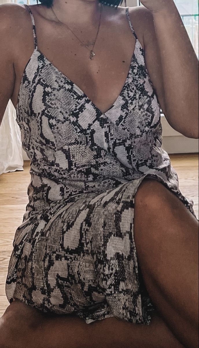 H&M Vestiti: H&M dress L – Usato da Näfels venduto da Siljab 1