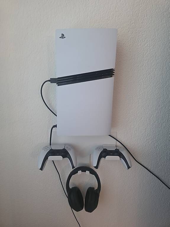 Sony Consoles: SONY PlayStation®5 Pro - 2 TB – D'occasion à Kehrsatz par mar_9rnv