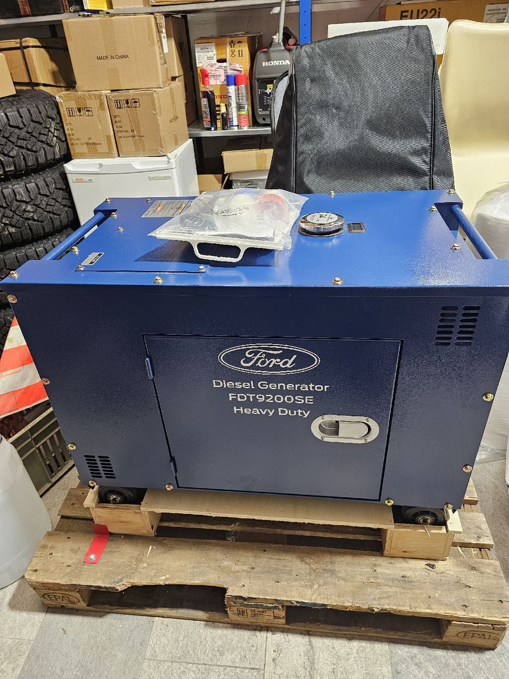 Ford Générateurs de courant: Notstromaggregat Ford HEAVY DUTY Stromerzeuger,Generator – Neuf avec emballage d'origine à Zürich par adi0111