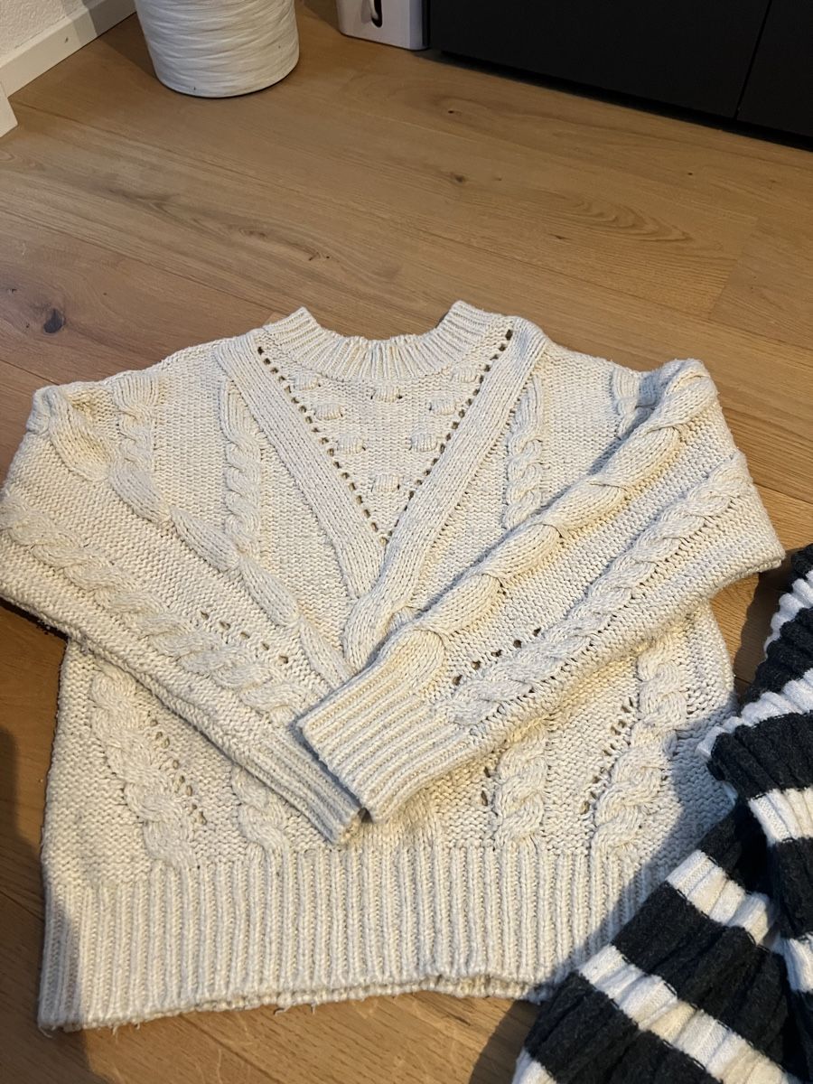H&M Kleiderpakete: 2 Herbstpullover Vero Moda & H&M – Gebraucht aus Luzern von sydney01. 2