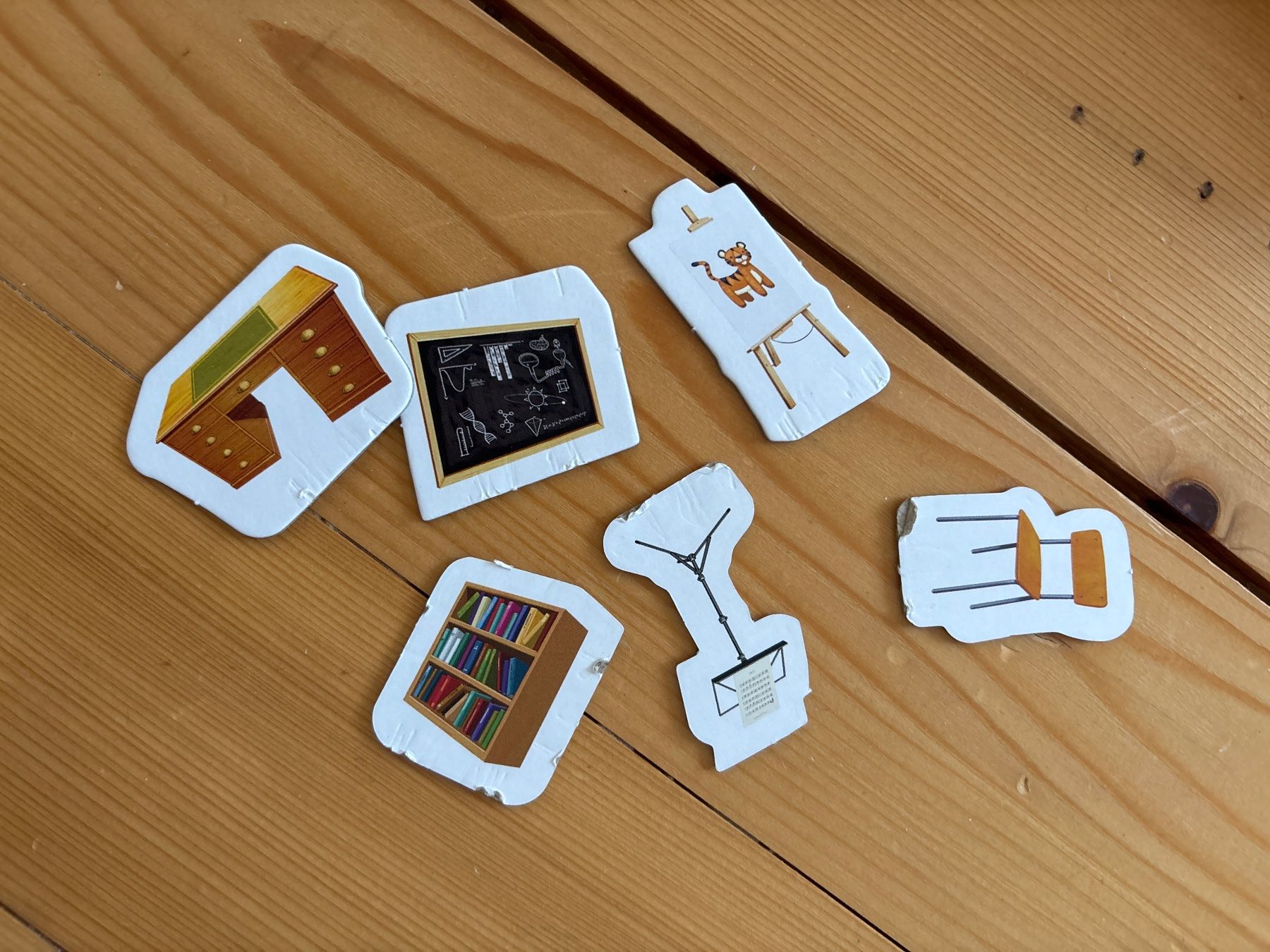 Hasbro Giochi: Cluedo junior dès 4 ans – Usato da La Chaux-de-Fonds venduto da nabl84 4