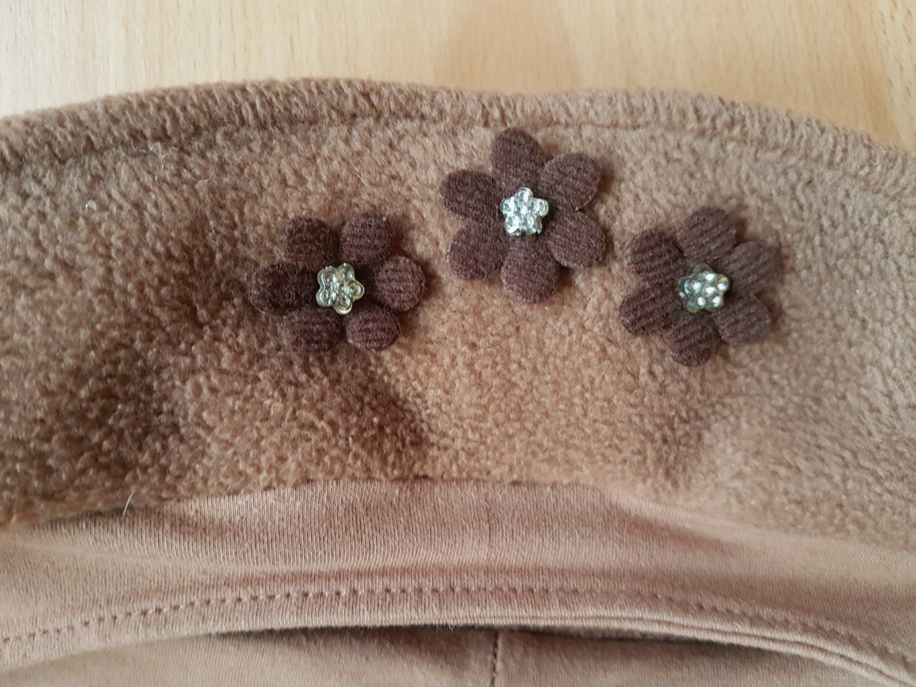 Altro abbigliamento per bambina: 3 KAPPEN HUT MÄDCHEN – Usato da Sax venduto da spazieren 5