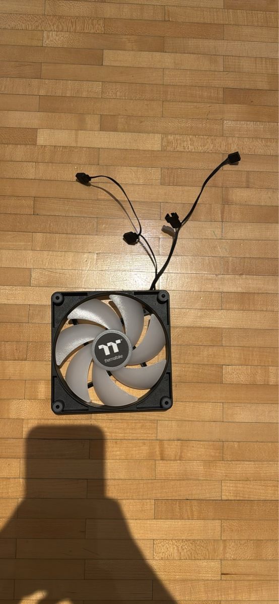 Thermaltake Ventilatoren: PC Lüfter Thermaltake RGB 14cm – Gebraucht aus Fislisbach von BrotHoler