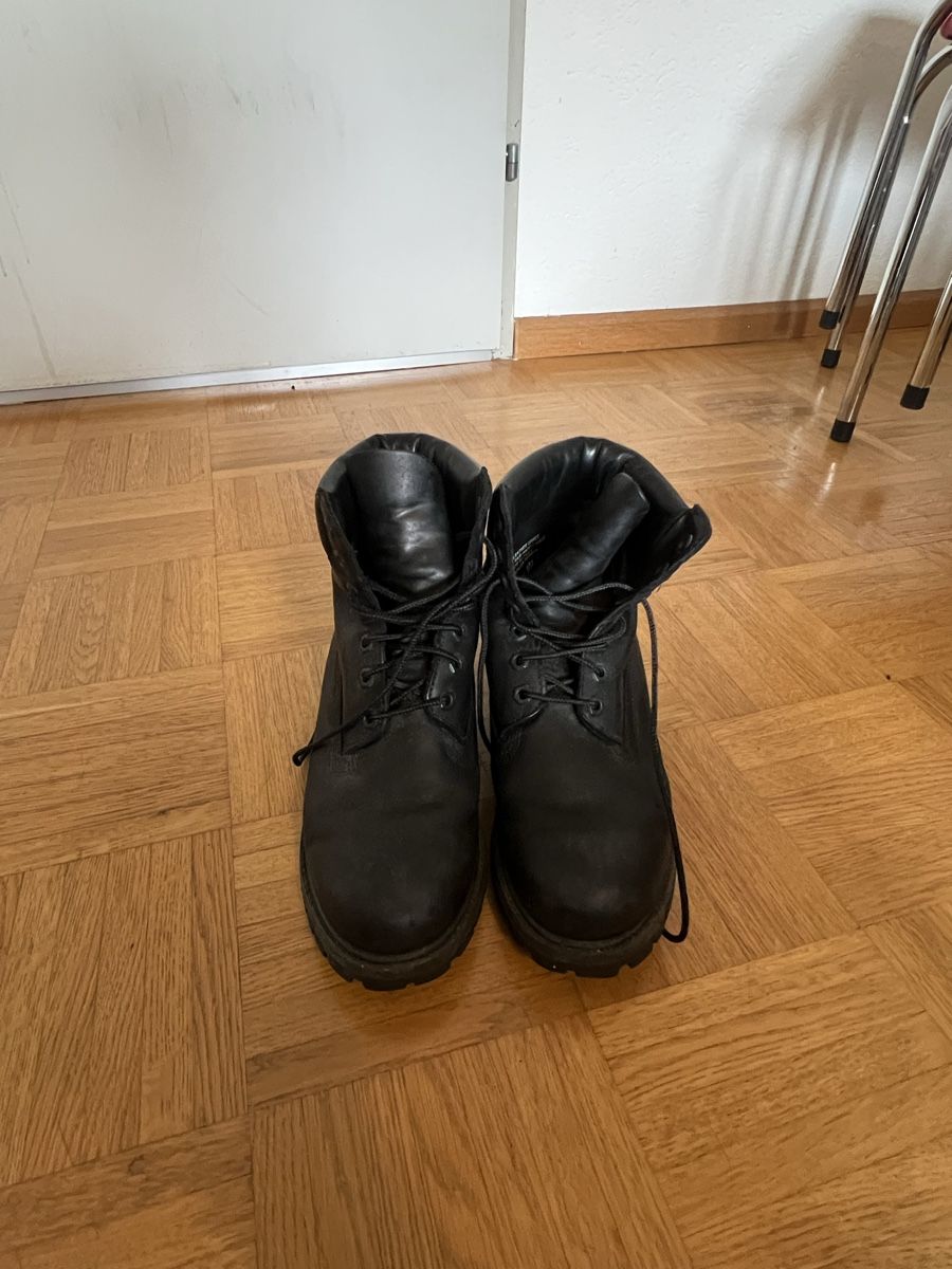 Timberland Herrenschuhe: Black Timberlands Size 7/ca Eur 41 – Gebraucht aus Binningen von EricSmuch 1