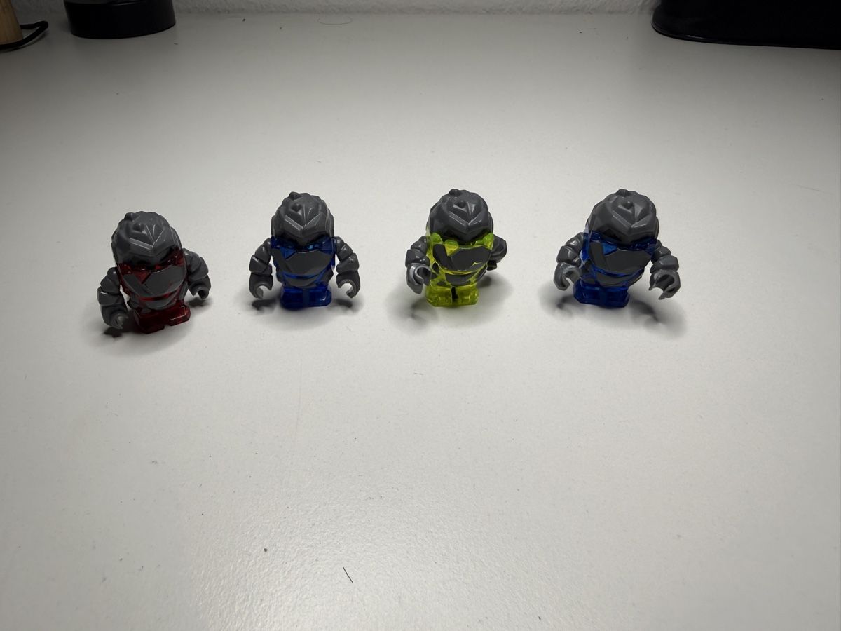 Lego Figurines: Lego Figuren 4 Stk  – D'occasion à Eschlikon TG par Montykokino