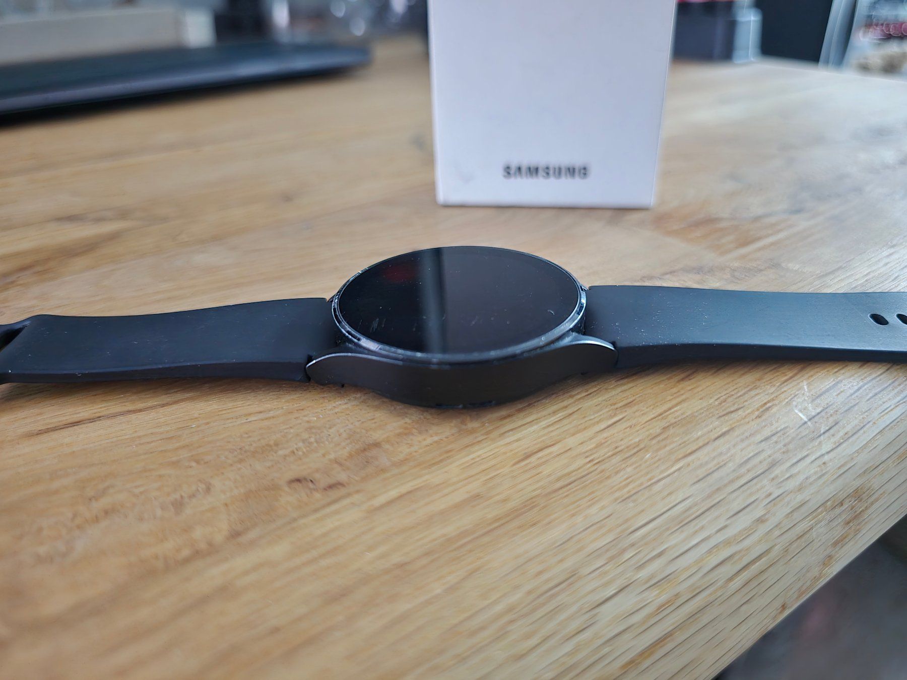 Samsung Smartwatch: Samsung Galaxy Watch 4 [44mm, WIFI] – Usato da Mels venduto da tan_bzw6 8