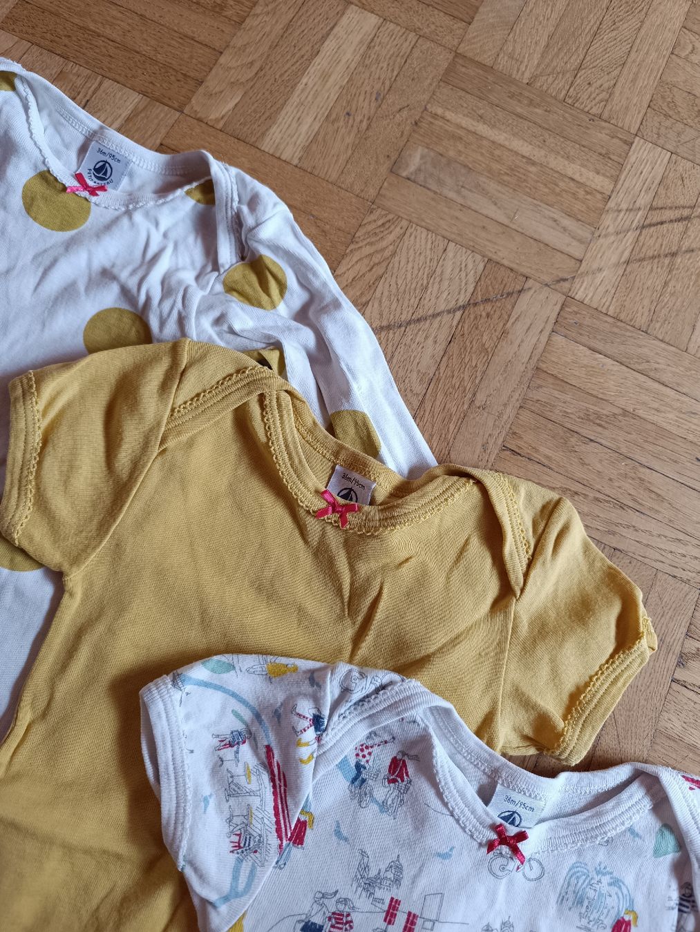 Petit Bateau Lotti & Set di vestiti: Body Set Mädchen Petit Bateau Gr 98  – Usato da Malans GR venduto da maassl 1