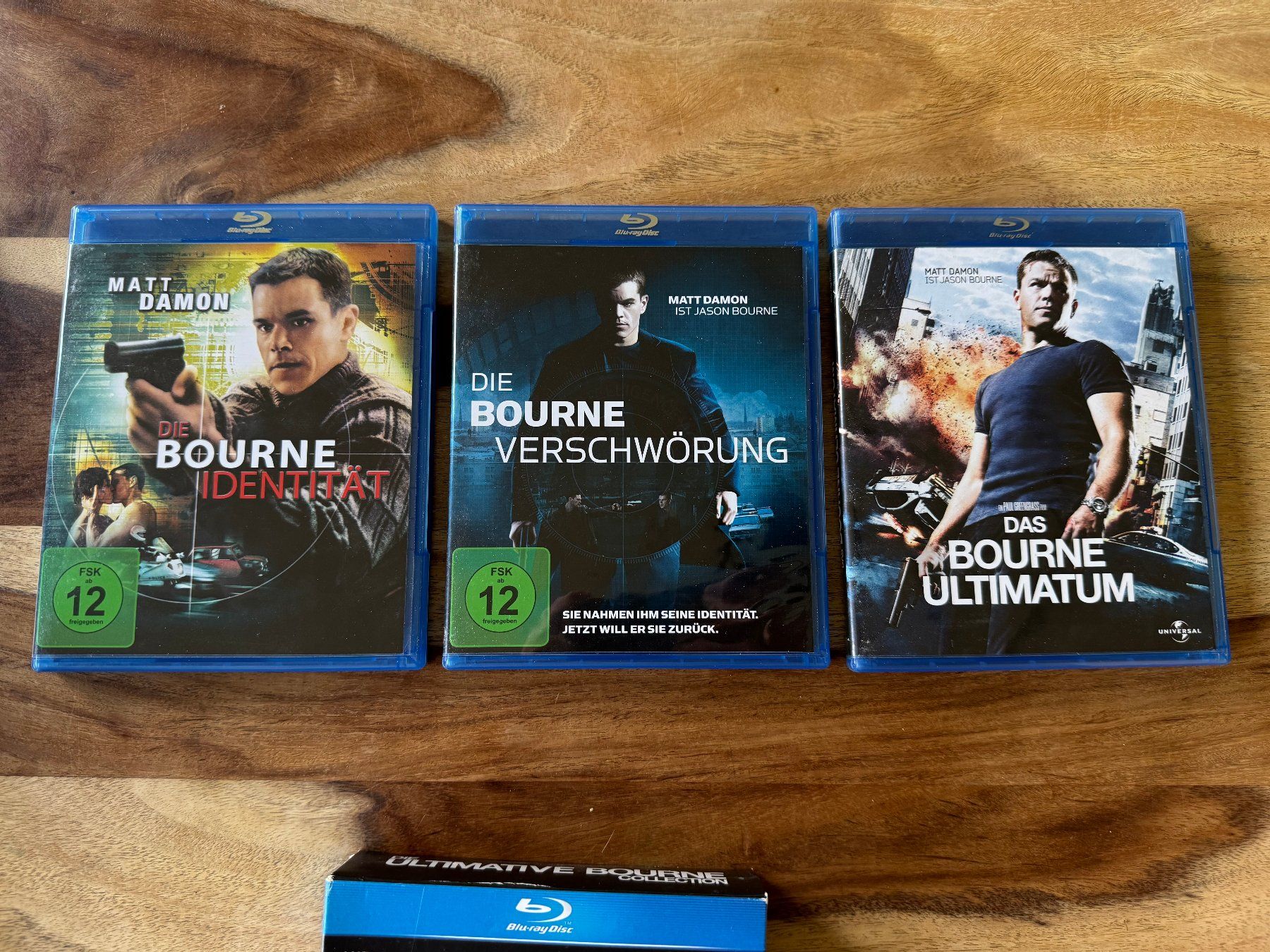 Tutti i DVDs: Die ultimative Bourne Collection Blu-ray 3-Disc Edition – Usato da Winterthur venduto da CaesarCyrill 2