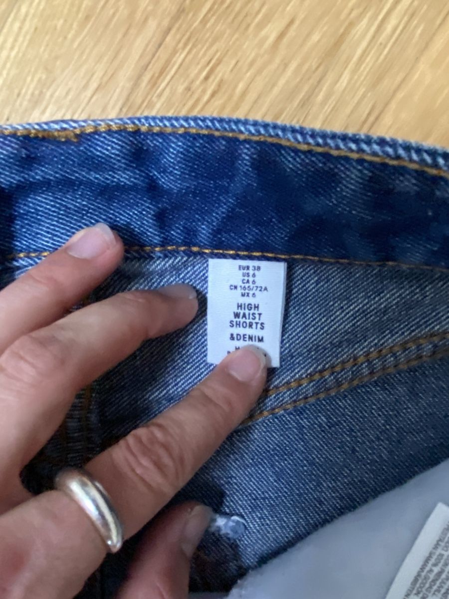 H&M Jeans: Jeans Hotpants – D'occasion à Luzern par oli_6x2r 2