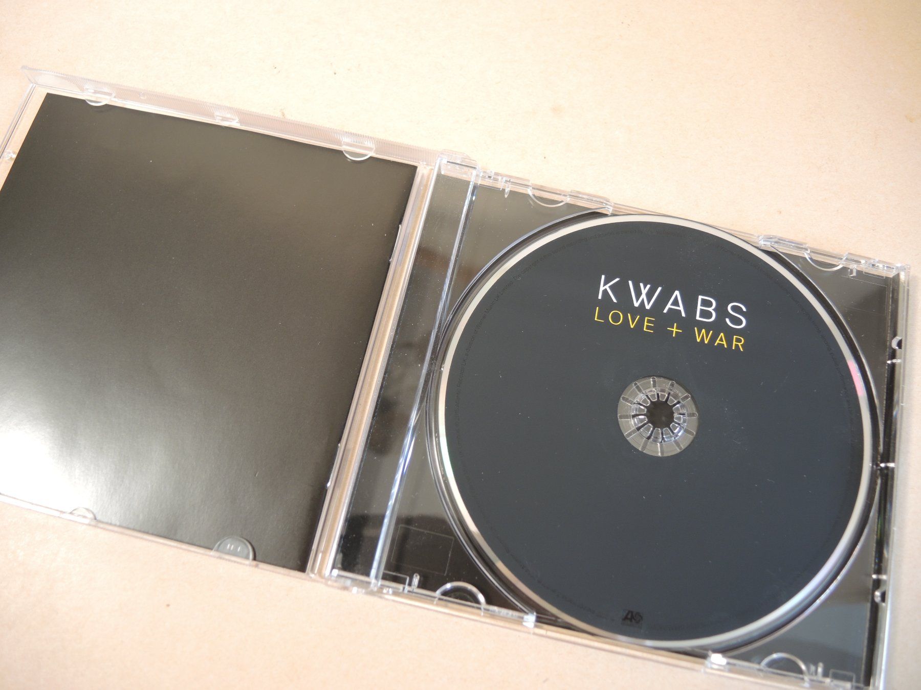 CDs: KWABS - Love + War CD Album – Gebraucht aus Rorschach von maeck8 1