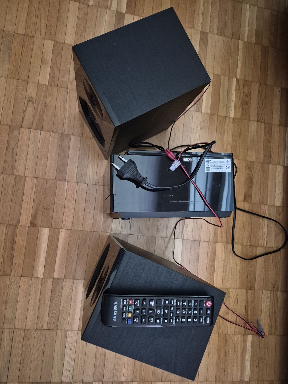 Samsung Haut-parleurs: Samsung MM-E460D Stereoanlage  – D'occasion à Kilchberg ZH par F27081987 1