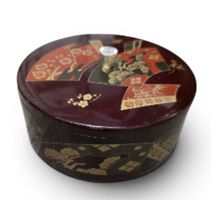 Boite Japonaise en baquelite laquee