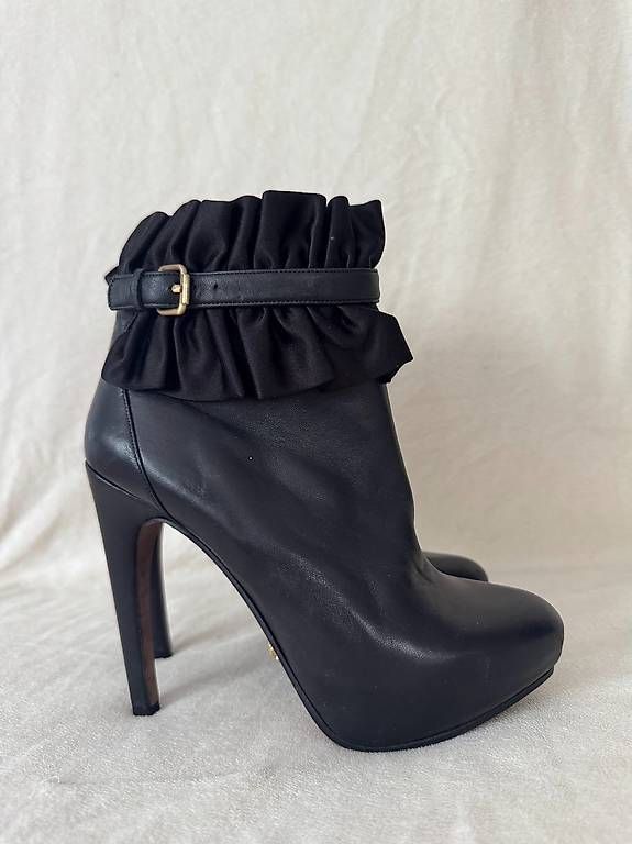 Navyboot Chaussures femmes: Lederstiefeletten gr. 39 Navyboot – D'occasion à Wettingen par ObradovicJelena