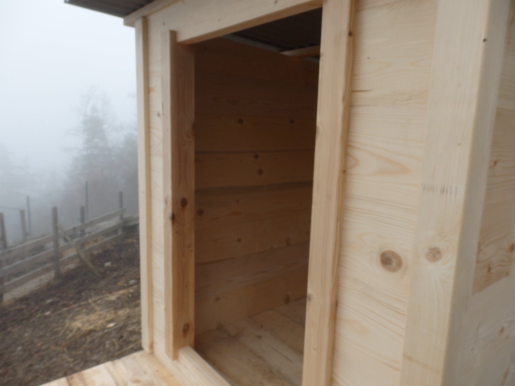 Gabbie, trasporto & Sicurezza: Kälberiglu aus Holz neu – Nuovo e nell'imballaggio originale da Heiligenschwendi venduto da kiplimo 1