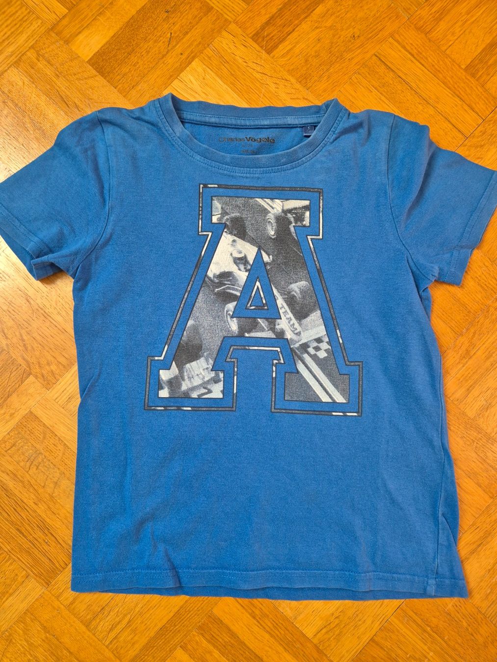 Camicie, T-shirt & Polo: T'shirt blau, Gr. 116 – Usato da Dietikon venduto da grafad