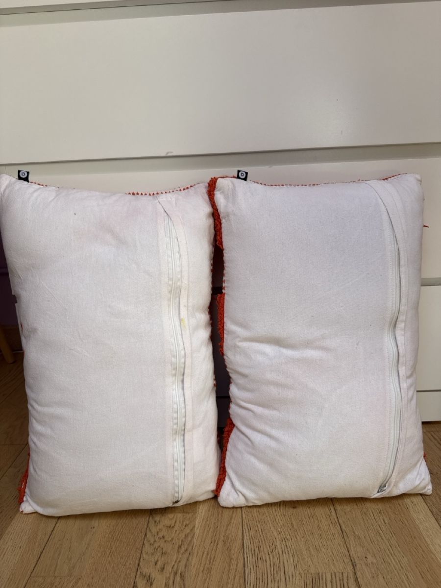 Kissen: Coussins, orange et blanc  – Defekt aus Cartigny von Kelly.11 2