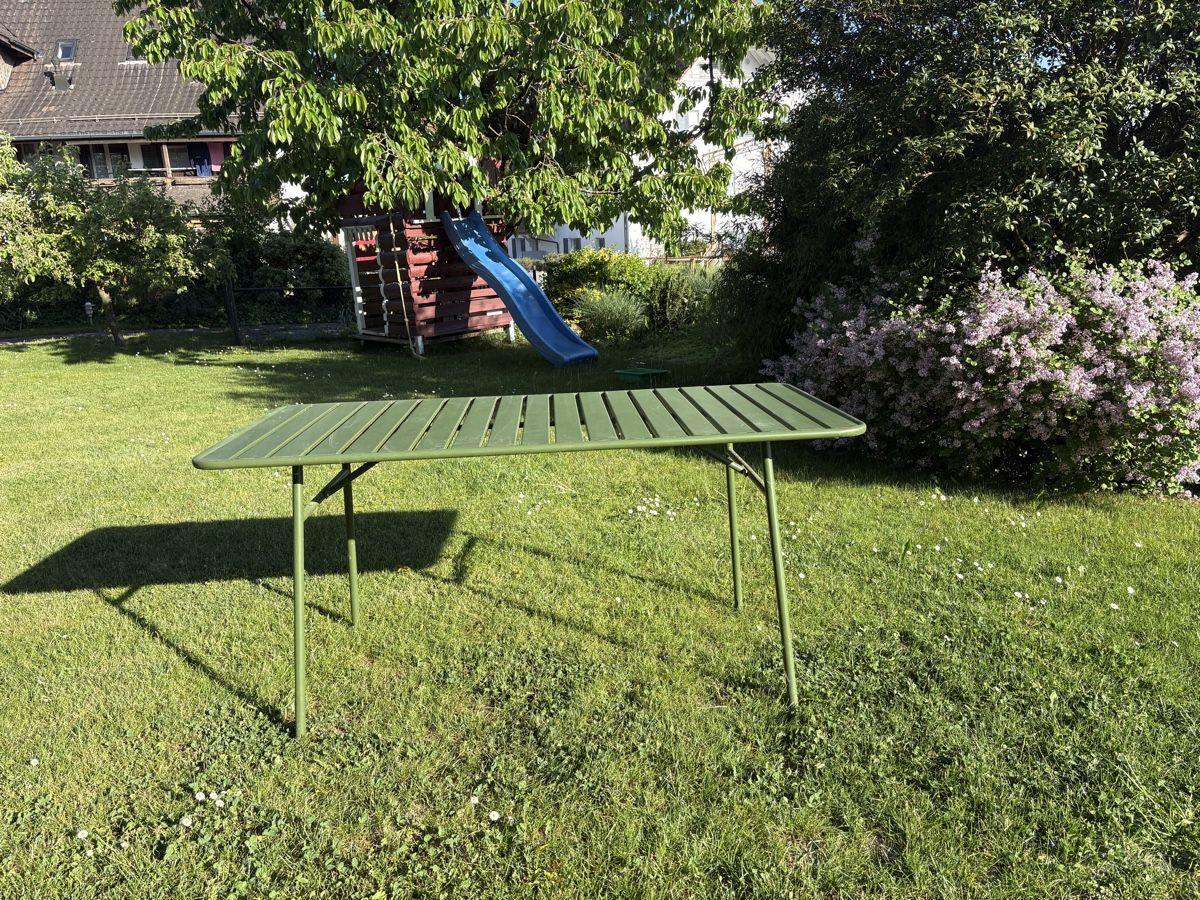 Tables: Olivegrüner Gartentisch – D'occasion à Grüt (Gossau ZH) par fab_xmy9 1