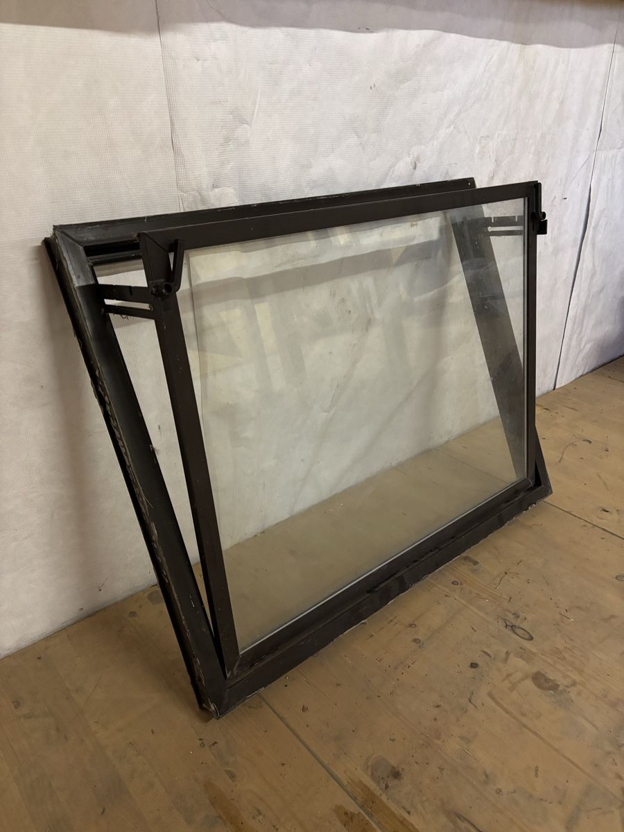 Finestre: Stallfenster mit Kunstoffrahmen, kippbar – Usato da herisau venduto da A.B_Handels