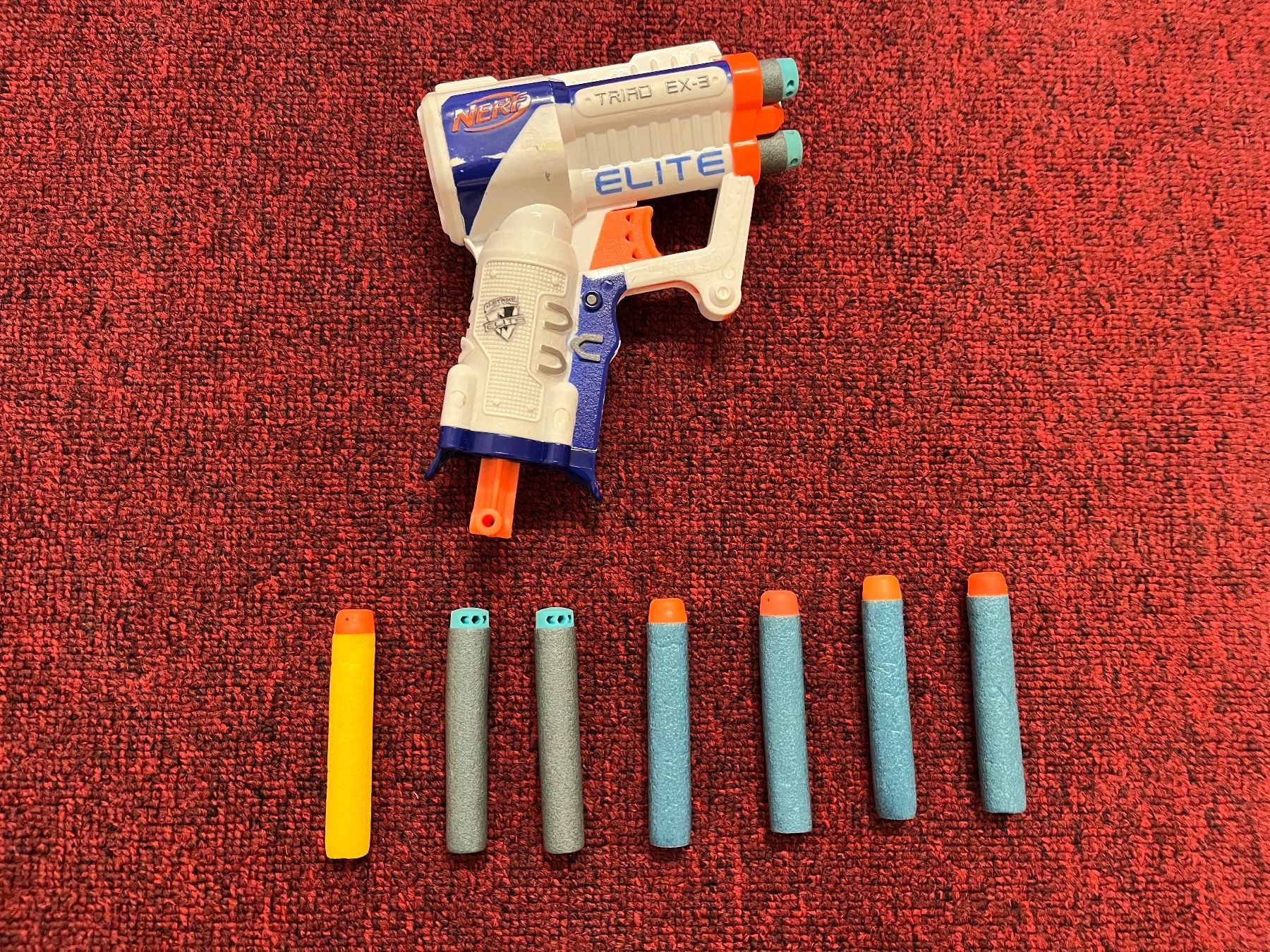 Nerf Giocattoli: Nerf Schüsse und Nerf Pistole – Usato da Endingen venduto da sporty68