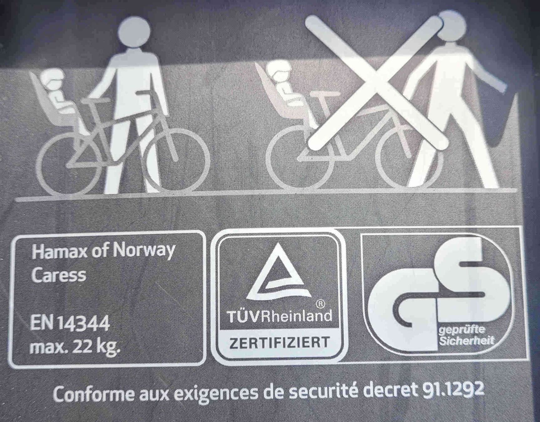 Hamax Seggiolini per auto: Velokindersitz Hamax Caress schwarz/rot gebraucht – Usato da Bözberg venduto da Dave17 6