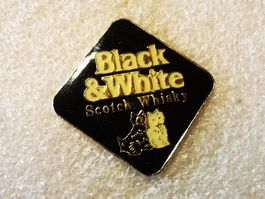 Ansteckpin 75: Black & White Scotch