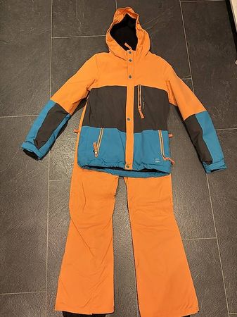 Set Skijacke und Hose von Oneill