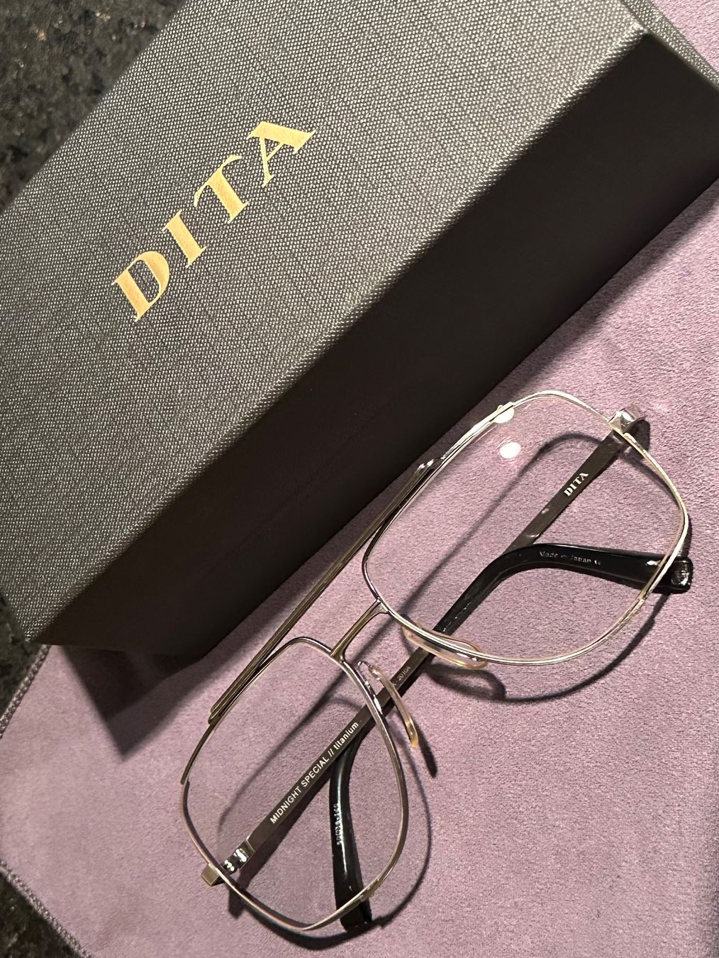 Occhiali & Lenti: DITA Midnight Special Sunglasses – Usato da Basel venduto da Rouge.