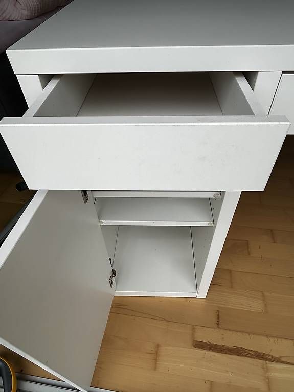 Ikea Scrivanie: Ikea MICKE Schreibtisch weiss – Usato da Buchs ZH venduto da celin_k_06 2