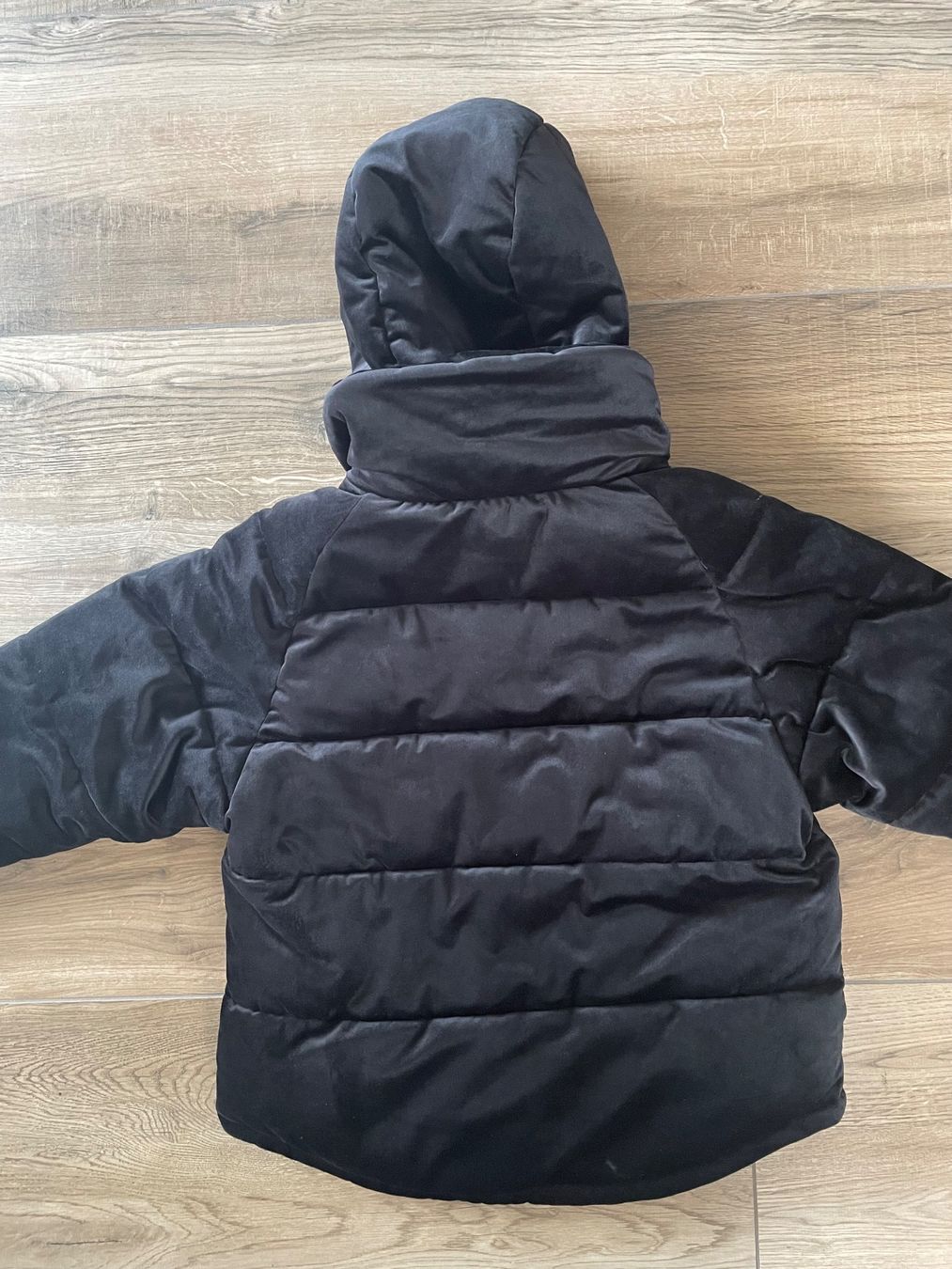 Only Giacche: ONLY Samt Steppjacke Gr. XS schwarz – Usato da Thundorf venduto da paglialongamaria 1