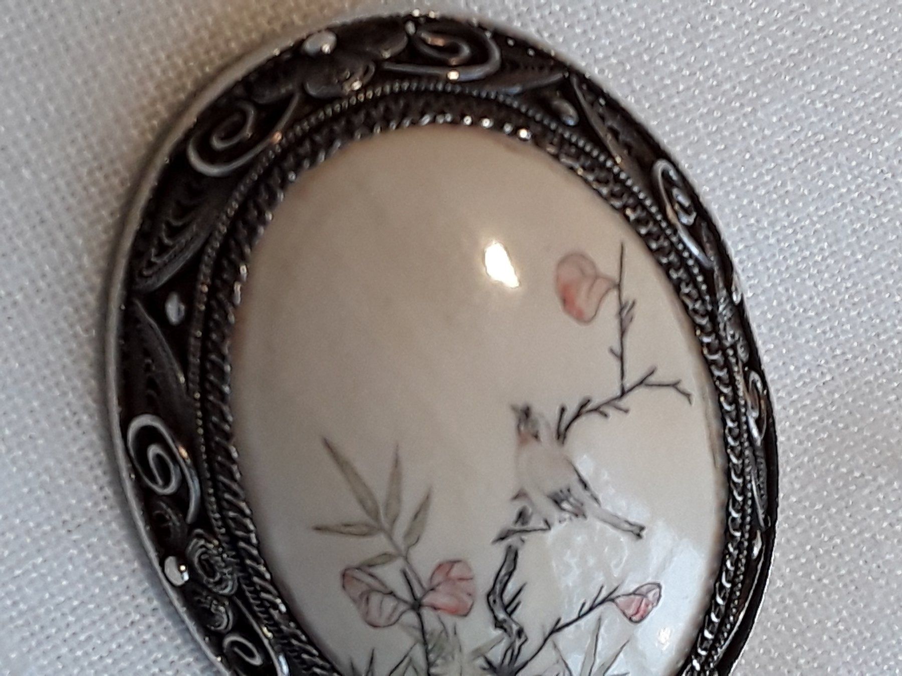 Broschen & Nadeln: Antike fein bemalte Silber Brosche CHINA, ca 1920 – Gebraucht aus Zürich von sanwit 1