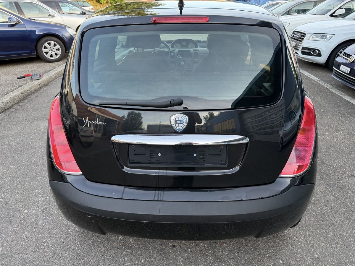 Lancia Automobili: LANCIA Ypsilon 1.4 – Usato da Birsfelden venduto da jli_t8rq 3