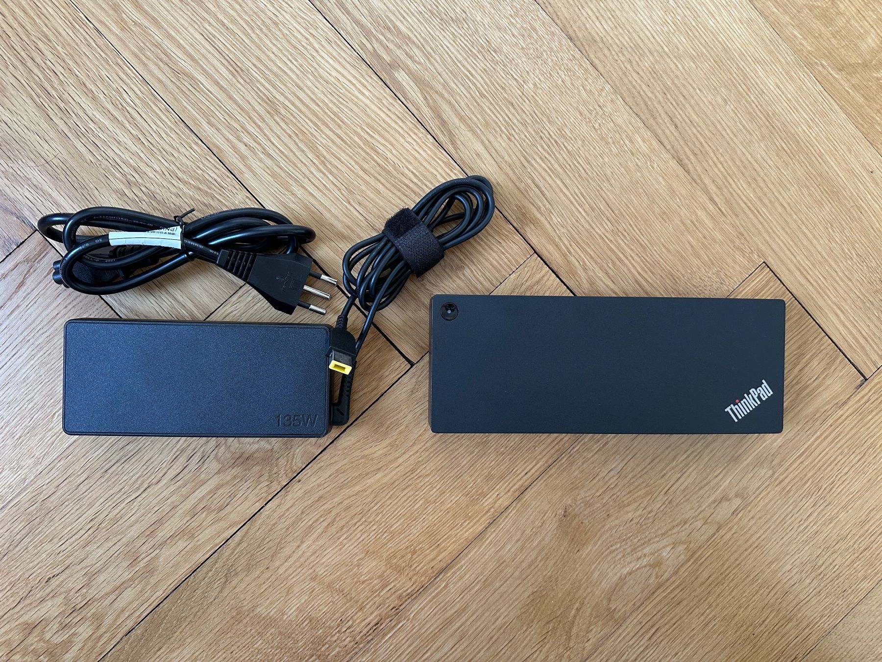 Lenovo Docking station: Lenovo Dockingstation, Model DUD9011D1 – Neuf (Voir description) à Zürich par Witikon02
