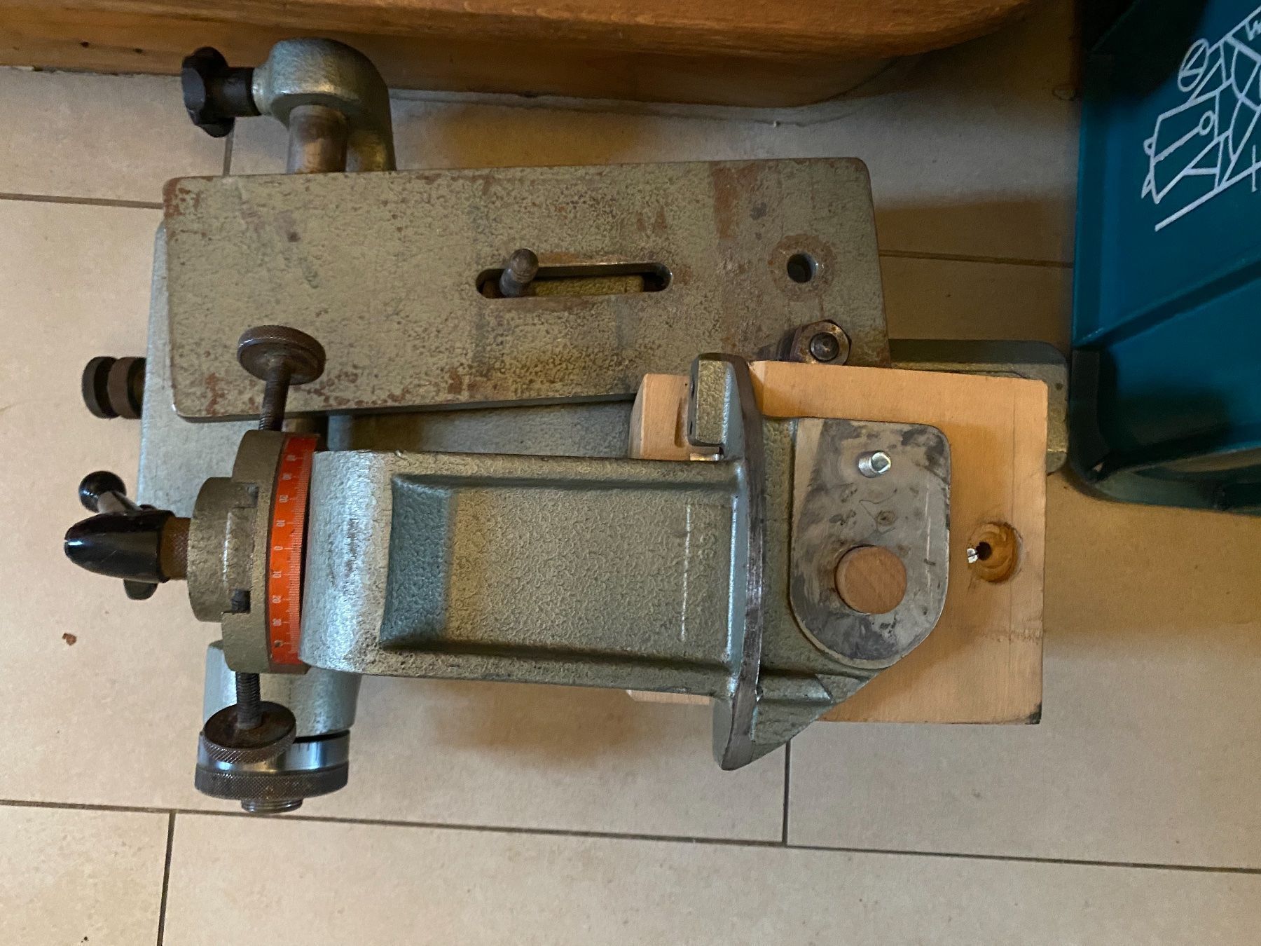 Iseli Toutes les machines: Stechbeitelschärfmaschine Iseli SM175 – D'occasion à Nebikon par schnischna80 3