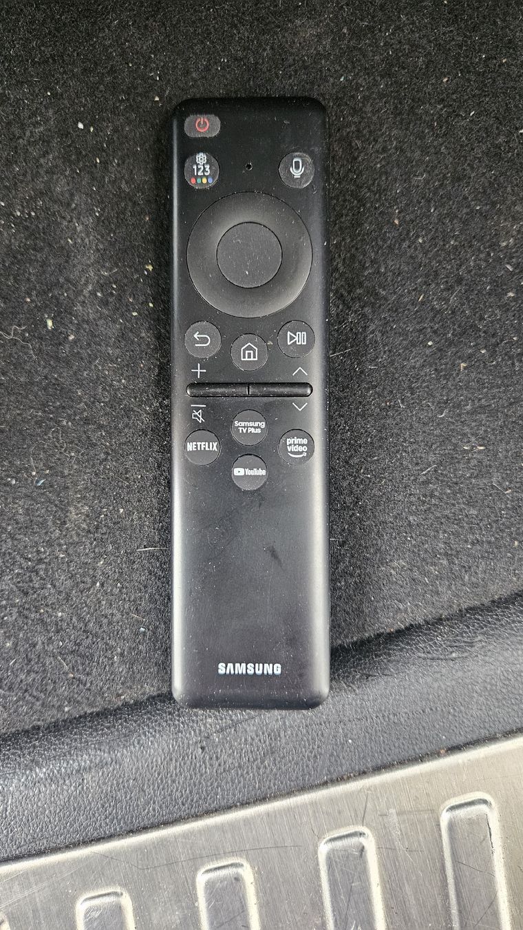 Samsung Fernbedienungen: Samsung TV Remote Control Black solar – Gebraucht aus Sachseln von laz_65cg