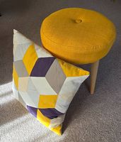 Hocker + Kissen im Set  senfgelb/bunt, von Micasa