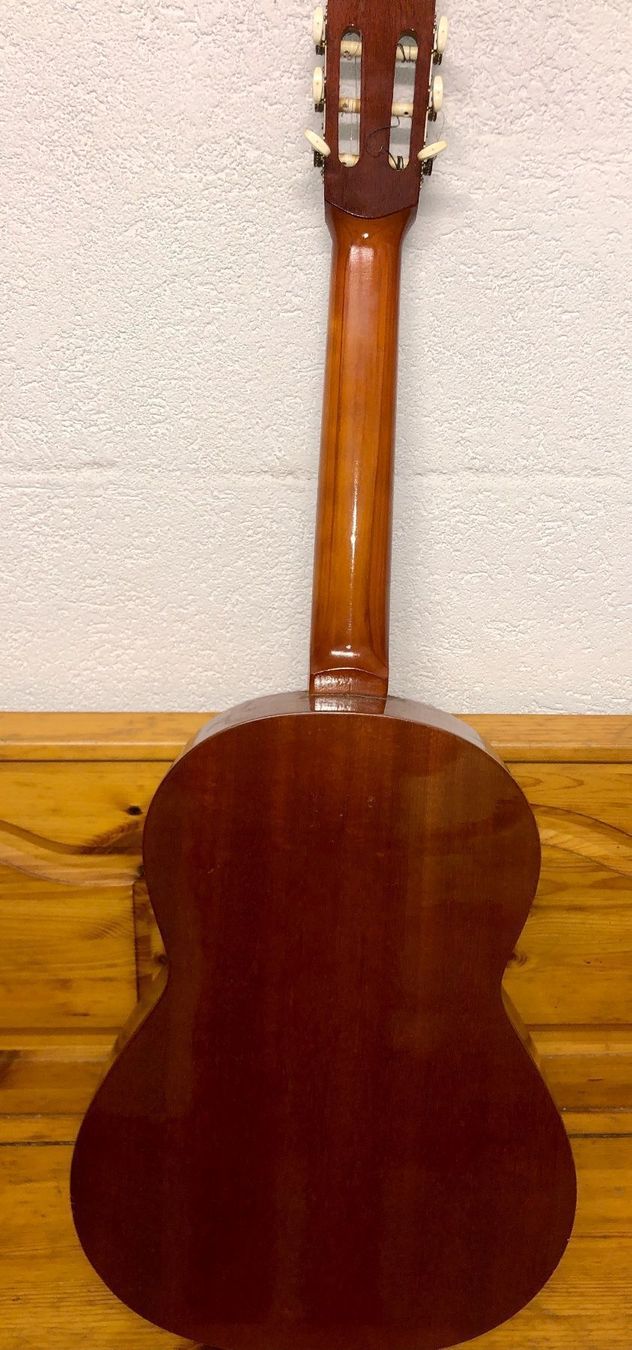 Strumenti musicali: Ritmo Gitarre – Usato da Schlieren venduto da Flower5 4
