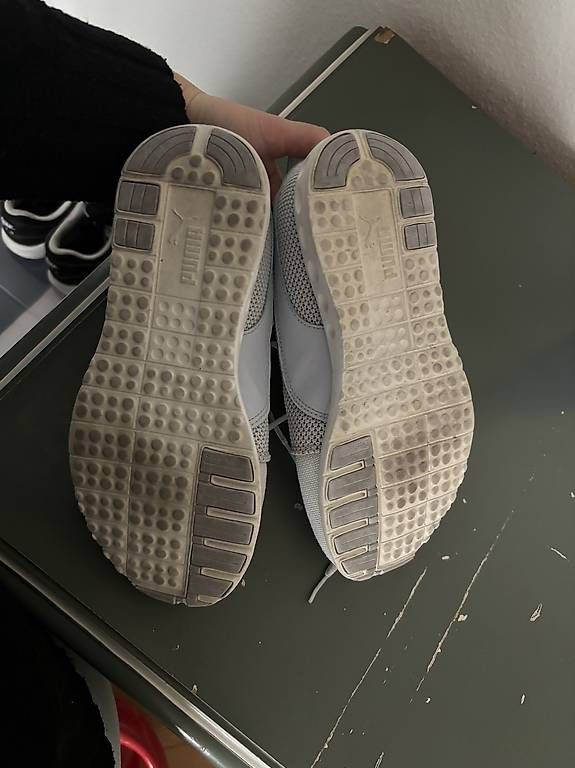 Scarpe da uomo: Puma Schuhe Grösse 39 – Usato da Solothurn venduto da wys_6smq 2