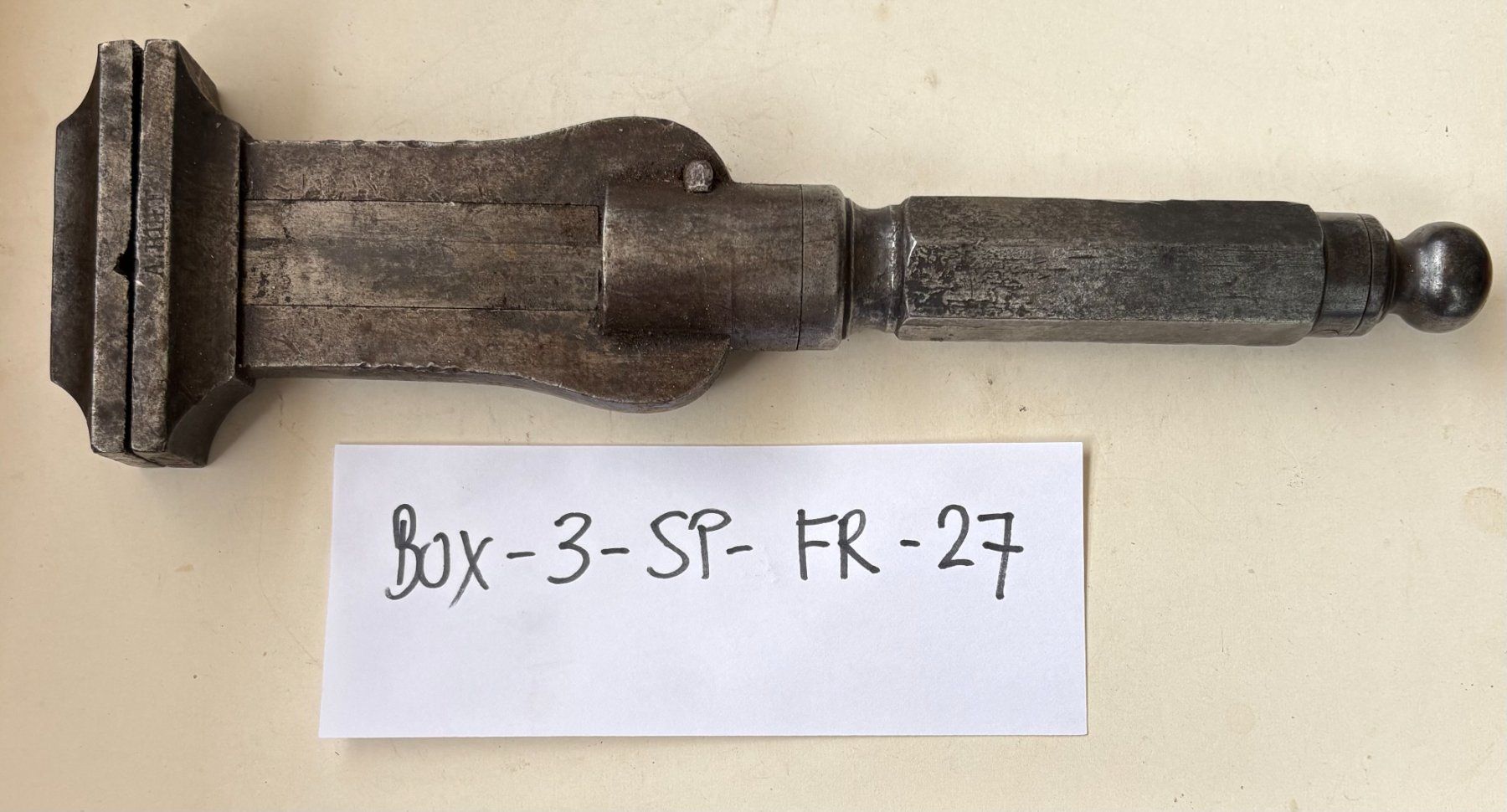 Tous les outils: ANTIKES WERKZEUG MIT PUNZE – D'occasion à Ostermundigen par wini63