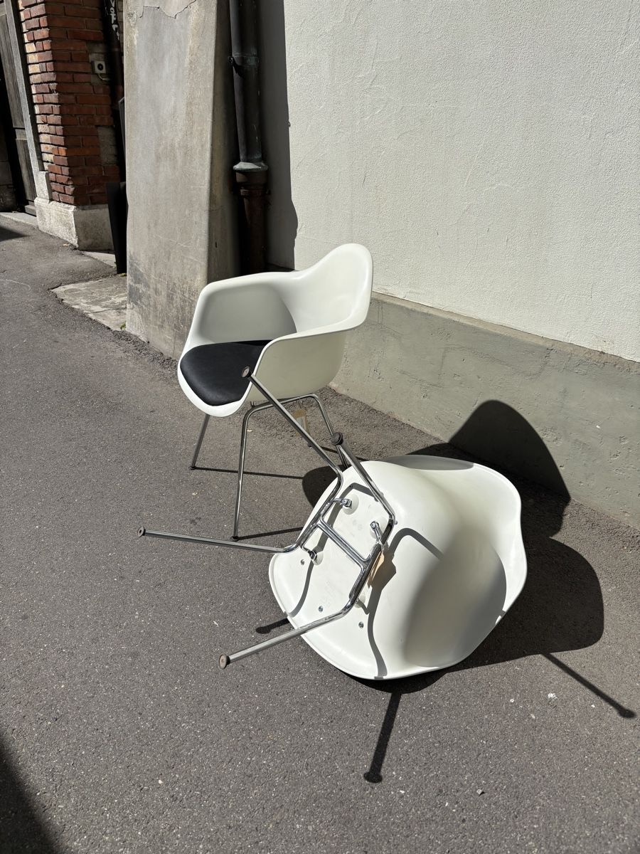 Vitra Sedie: 2 Stühle Vitra Eames Armchair weiss – Usato da Bern venduto da winkelbern 3