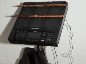 Alesis Strumenti musicali: Pad Alesis MultiStrike – Usato da La Chaux-de-Fonds venduto da Milla_b