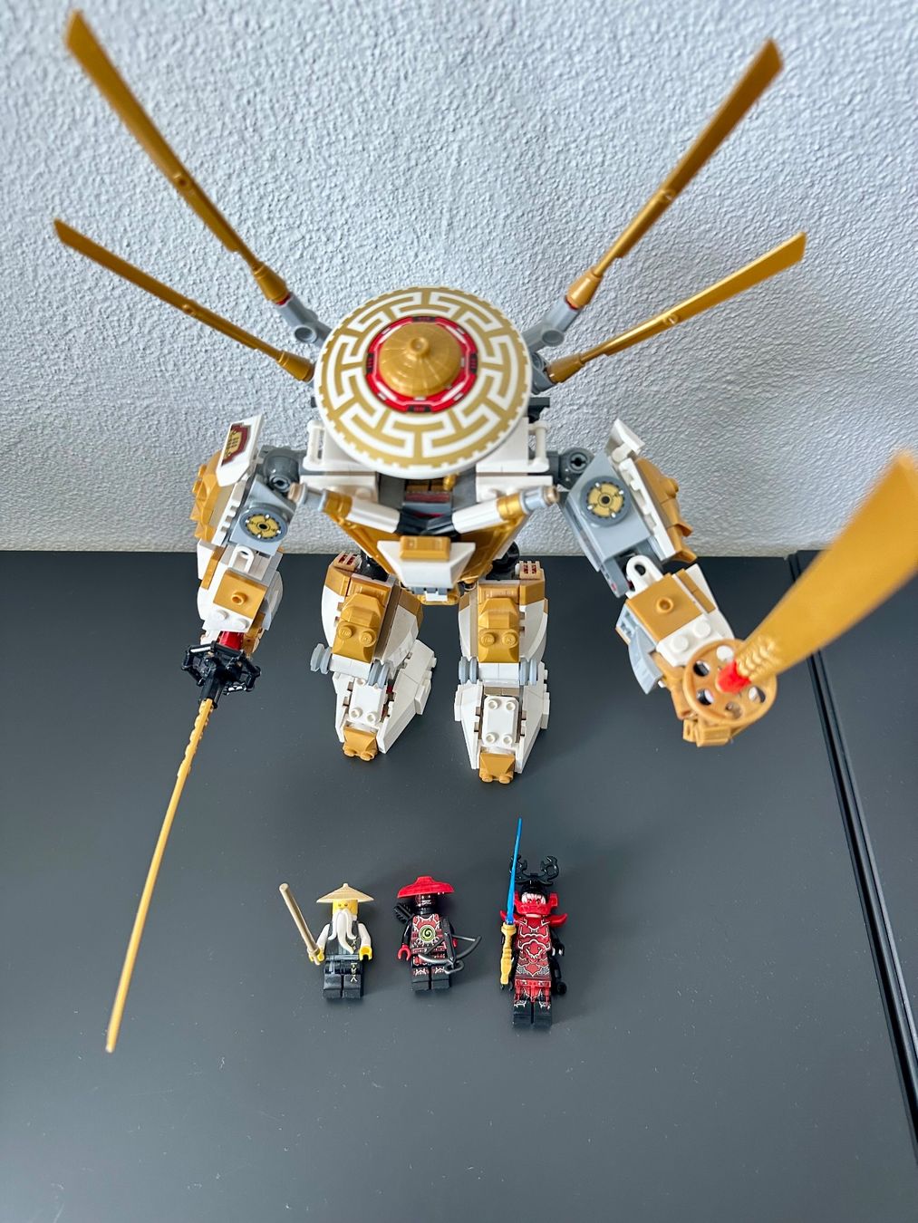 Lego Spielzeuge: Lego Ninjago Goldener Mech 71702 – Gebraucht aus Wollerau von VaVintage 1