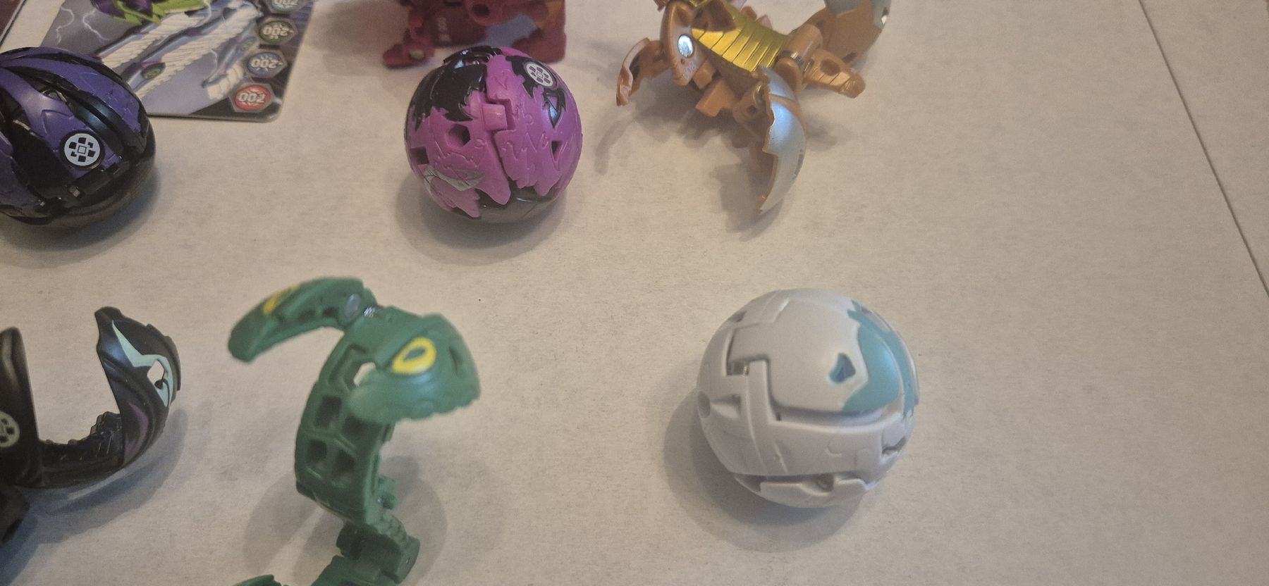 Spielzeuge: Bakugan set – Neu (gemäss Beschreibung) aus Fribourg von GoldFischchen 4