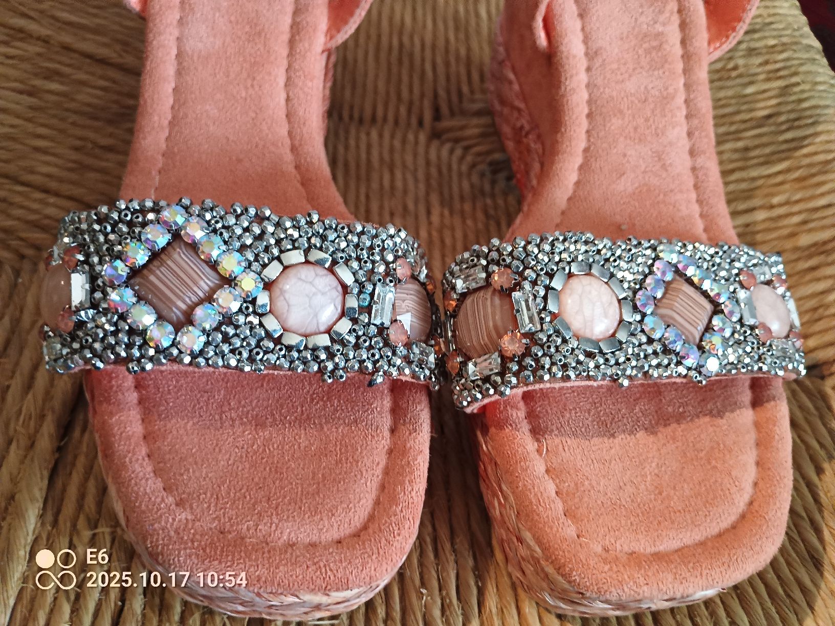 Damenschuhe: Festliche Sandalette mit Keilabsatz – Gebraucht aus Zürich von Mitzi6 2