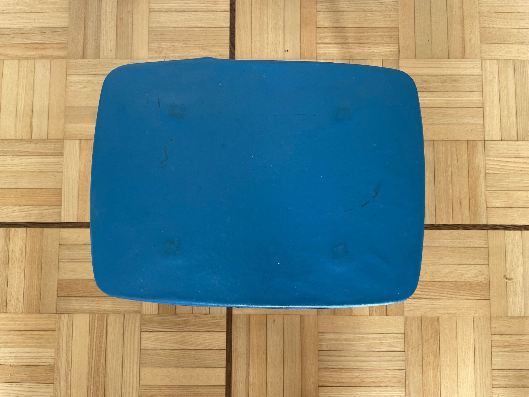 Hocker: Midcentury Hocker blau – Gebraucht aus Basel von schnudibu