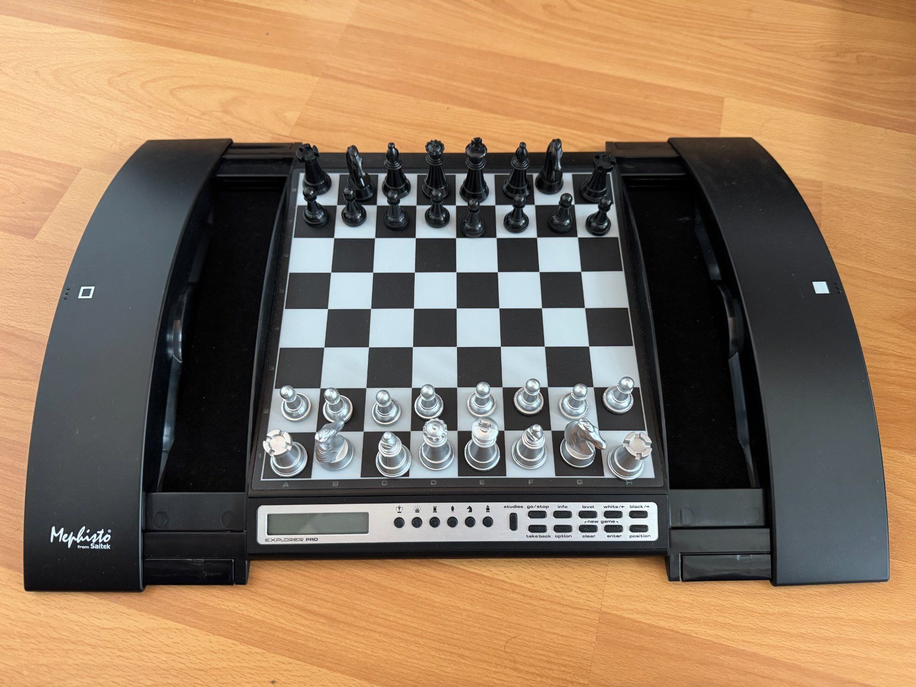 Giochi: Schachcomputer Mephisto Explorer Pro - Top Zustand! – Usato da Bern venduto da bennetbreier